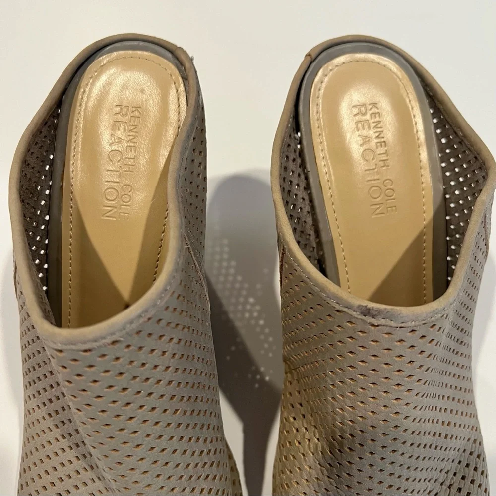 Kenneth Cole Reaction Tan Wedges Size 8